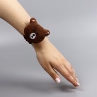 Игольница на браслете &laquo;Мишка&raquo;, 23 &times; 6,5 см, цвет тёмно-коричневый