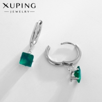 Серьги со стразами XUPING ромб мини, цвет зелёный в серебре Серьги со стразами XUPING ромб мини, цвет зелёный в серебре
