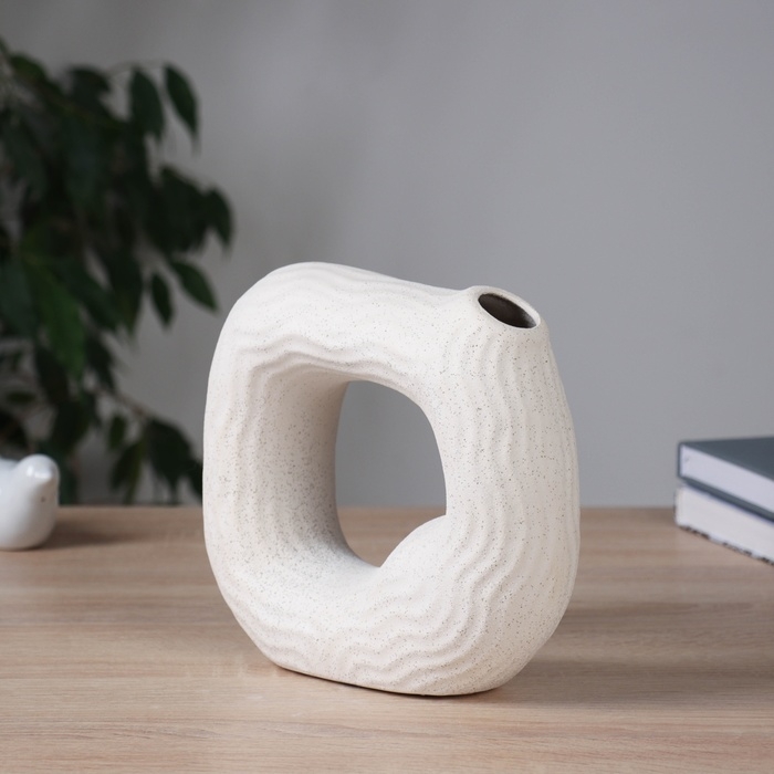 Ваза керамика настольная Ваза керамика настольная "Ласло" d-3см, 18,5х19,5 см, белый