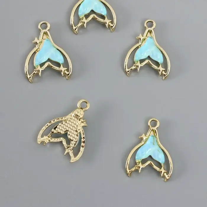 Декор для творчества металл, страз "Хвост русалки" голубой 2,1х1,6 см