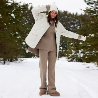 Костюм женский MIST (свитер и брюки), бежевый, р. S (40-42) Костюм женский MIST (свитер и брюки), бежевый, р. S (40-42)