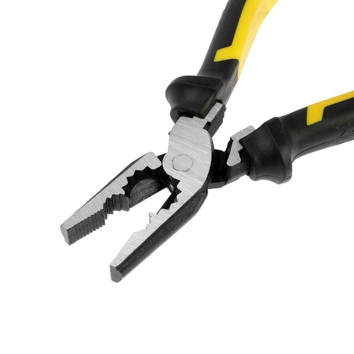 Плоскогубцы усиленные ТУНДРА ПРОФИ, CrV, двухкомпонентные рукоятки, 190 мм Плоскогубцы усиленные ТУНДРА ПРОФИ, CrV, двухкомпонентные рукоятки, 190 мм