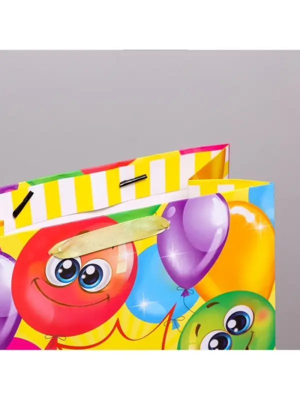 Пакет подарочный ламинированный, упаковка, &laquo;Весёлого дня рождения!&raquo;, ML 23 х 27 х 11.5 см