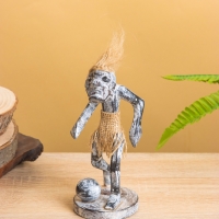 Сувенир &laquo;Абориген с мячом&raquo;, 9&times;8&times;17 +/- 1 см, дерево