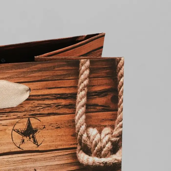 Пакет подарочный крафтовый, упаковка, &laquo;Подарок настоящему мужчине&raquo;, 18 х 23 х 8 см