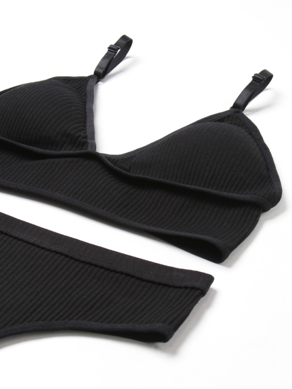 Комплект женский (топ, трусы) цвет черный, размер 46-48