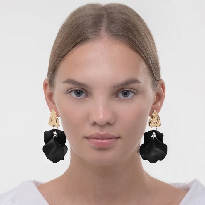 Серьги ассорти &laquo;Ветер&raquo; мятые треугольники, цвет чёрно-золотой