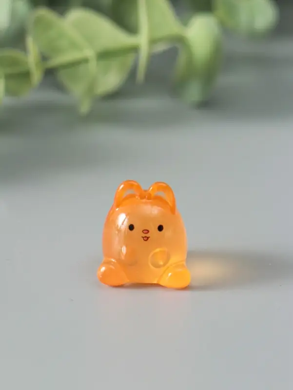 Сувенир эпоксидная смола флюоресцентный "Зайчики" набор 6 шт 1,7х1,8х2 см