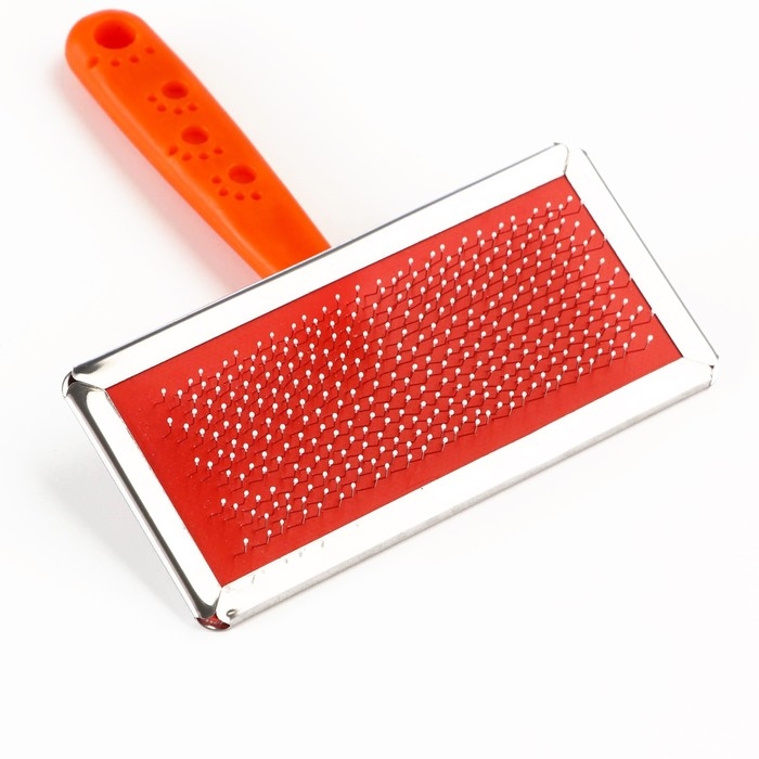 Пуходерка Пуходерка "Лапки" большая с каплями, 12 х 13 см, оранжевая