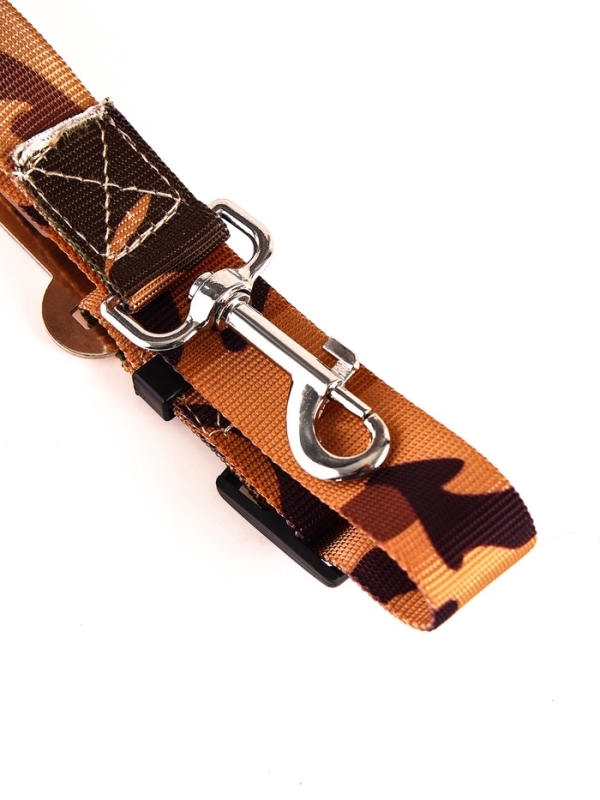 Ремень - поводок безопасности для собак амортизирующий, 50-70 х 2,5 см, коричневый камуфляж