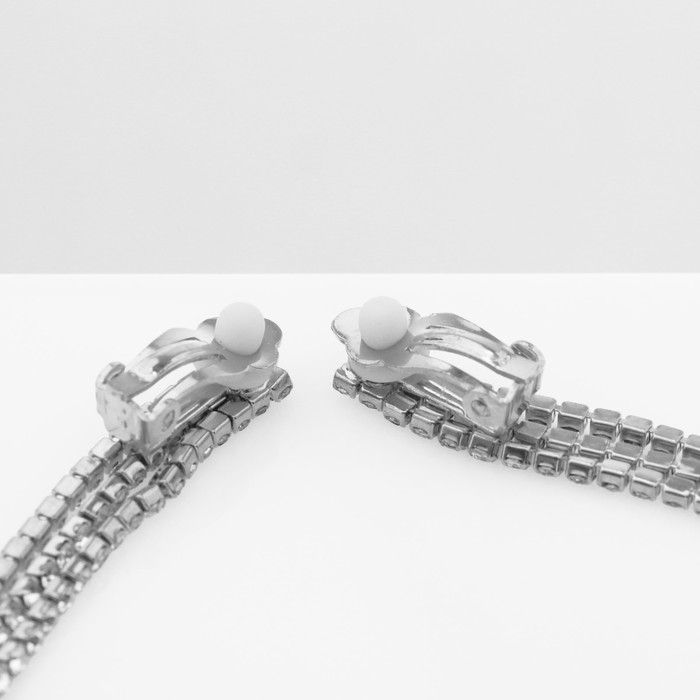 Клипсы &laquo;Лёд&raquo; тройная сплошная, цвет белый в серебре