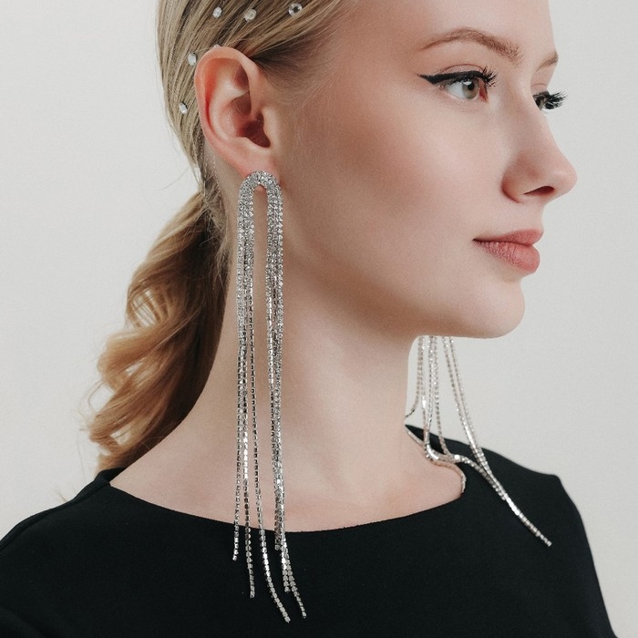 Серьги висячие со стразами &laquo;Голливуд&raquo; полукруг, 6 рядов, цвет белый в серебре, 19,5 см