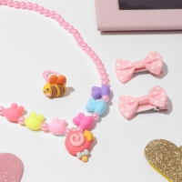 Комплект детский «Выбражулька» 4 предмета: 2 заколки, кулон, кольцо, пчёлка, цветной Комплект детский «Выбражулька» 4 предмета: 2 заколки, кулон, кольцо, пчёлка, цветной