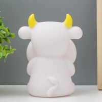 Ночник "Бычок" LED от батареек 3хLR44 белый 6х9х12 см RISALUX Ночник "Бычок" LED от батареек 3хLR44 белый 6х9х12 см RISALUX