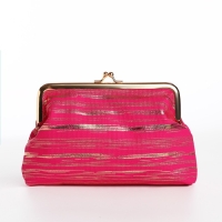 Косметичка на фермуаре, цвет малиновый Косметичка на фермуаре, цвет малиновый