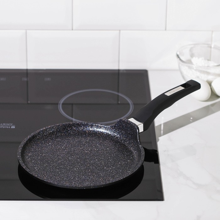 Сковорода блинная &laquo;Гранит Star&raquo;, d=22 см, пластиковая ручка, антипригарное покрытие, тёмно-синий