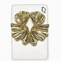 Серьги пластик &laquo;Лепестки&raquo; асимметрия, цвет золото
