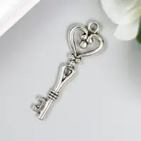 Металлический элемент, декоративная подвеска &laquo;Арт Узор. Ключик-сердечко&raquo;, 4&times;1.3&times;0.5 см