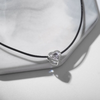 Кулон на шнурке &laquo;Чёрная ночь&raquo; сердечко в обрамлении, цвет белый в серебре на чёрном шнурке, 35 см