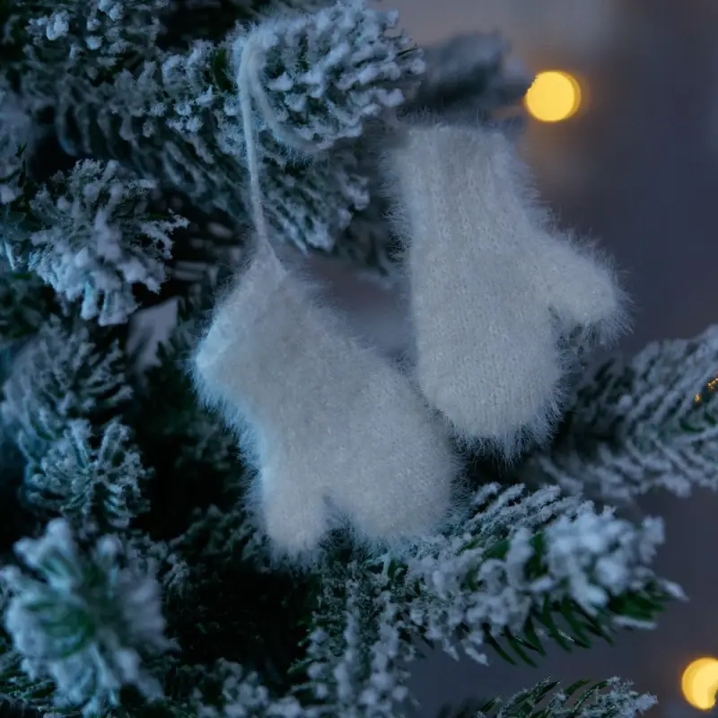 Подвеска на елку &laquo;Вьюшка&raquo;, варежки, белая