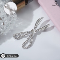 Брошь &laquo;Ножницы&raquo; драгоценные, цвет белый в серебре