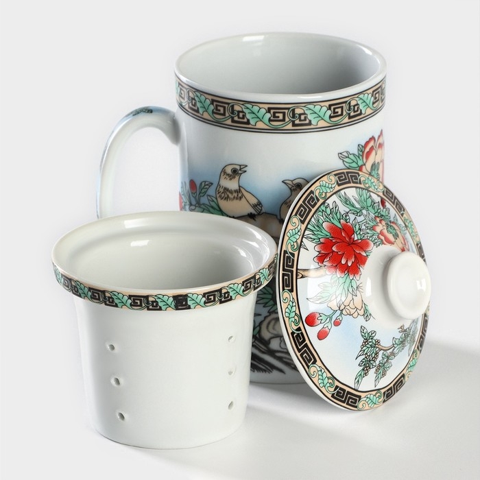 Кружка керамическая с крышкой и ситом &laquo;Птицы в пионах&raquo;, 300 мл