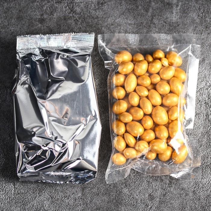 Набор &laquo;For real man&raquo;: чай чёрный, орехи в шоколадной глазури