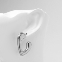 Серьги пластик &laquo;Сердце&raquo; биение, цвет серебро