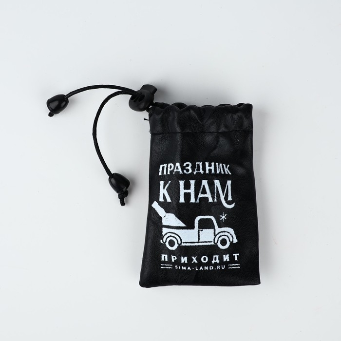 Новый год. Набор стопок в чехле из кожзама &laquo;Праздник&raquo;, 3 шт х 30 мл