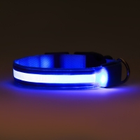 Ошейник с подсветкой Двойная полоса размер L, ОШ 45-52 х 2,5 см 3 режима свечения голубой Ошейник с подсветкой Двойная полоса размер L, ОШ 45-52 х 2,5 см 3 режима свечения голубой