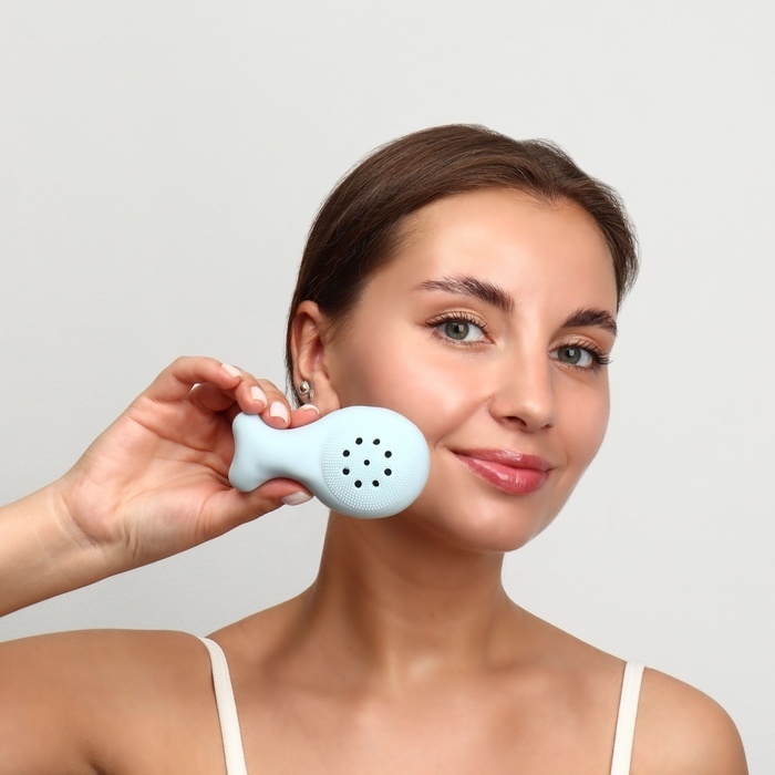 Щётка для умывания &laquo;Кит&raquo;, силиконовая и поролоновая, 9,8 см, цвет МИКС