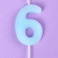 Свеча в торт &laquo;Цифра 6&raquo;, светящаяся голубая, 9 см