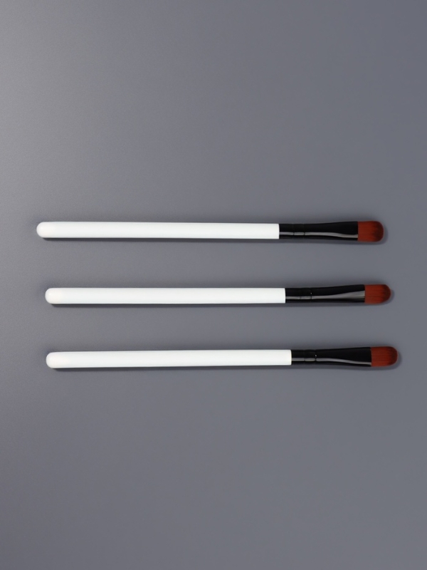 Набор кистей для макияжа, 3 предмета, цвет белый/чёрный