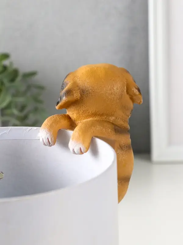 Декор на кашпо "Маленький мопс" 6,5х7х11,5 см