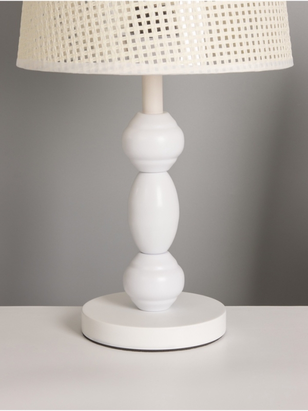 Лампа настольная BayerLux ЭКО "Василиса" 1х40Вт Е27 белый 26х26х45см