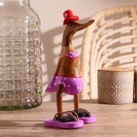 Сувенир дерево "Утка в лиловом купальнике и сланцах" 13х9х27 см Сувенир дерево "Утка в лиловом купальнике и сланцах" 13х9х27 см