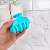 Щётка - массажёр для мытья головы, 8 &times; 8 &times; 6 см, цвет голубой