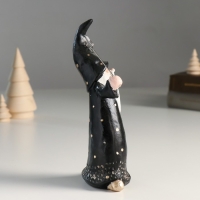 Сувенир полистоун держатель д/записок "Дед Мороз в чёрном наряде в горох" 8,1х5,3х18,2 см