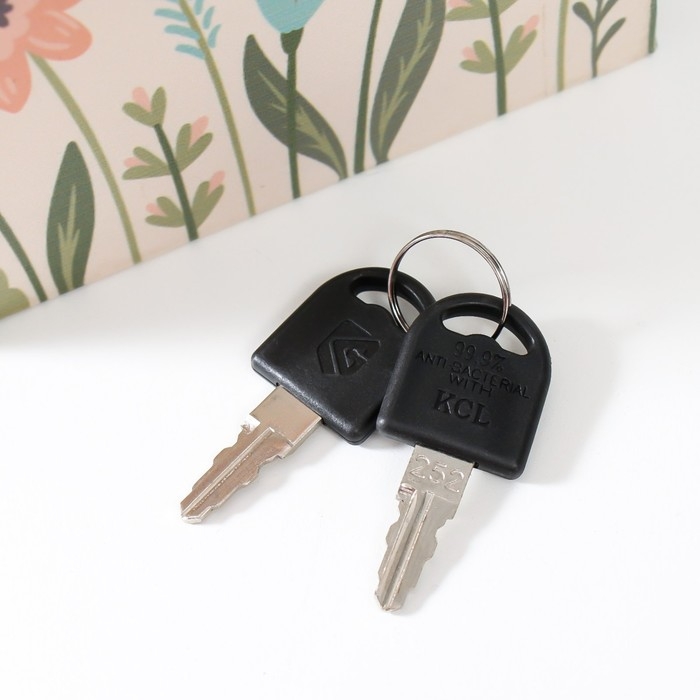 Сейф-книга дерево кожзам "Рука в руке" 21х13х5 см