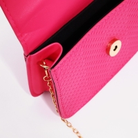 Сумка детская для девочки на магните, длинная цепь, цвет малиновый Сумка детская для девочки на магните, длинная цепь, цвет малиновый