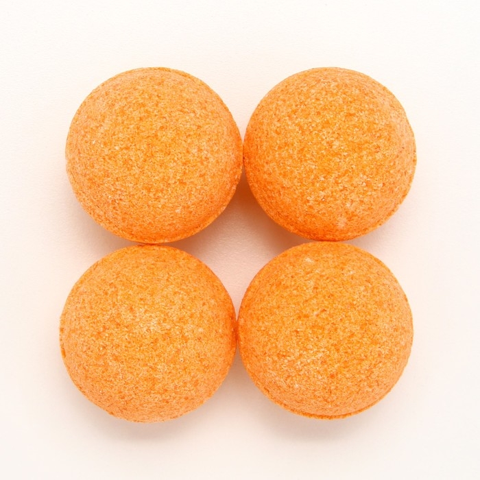 Подарочный набор косметики новогодний &laquo;Аромат праздника&raquo;, соль для ванны 220 г и бомбочки для ванны 4 х 40 г, Новый Год