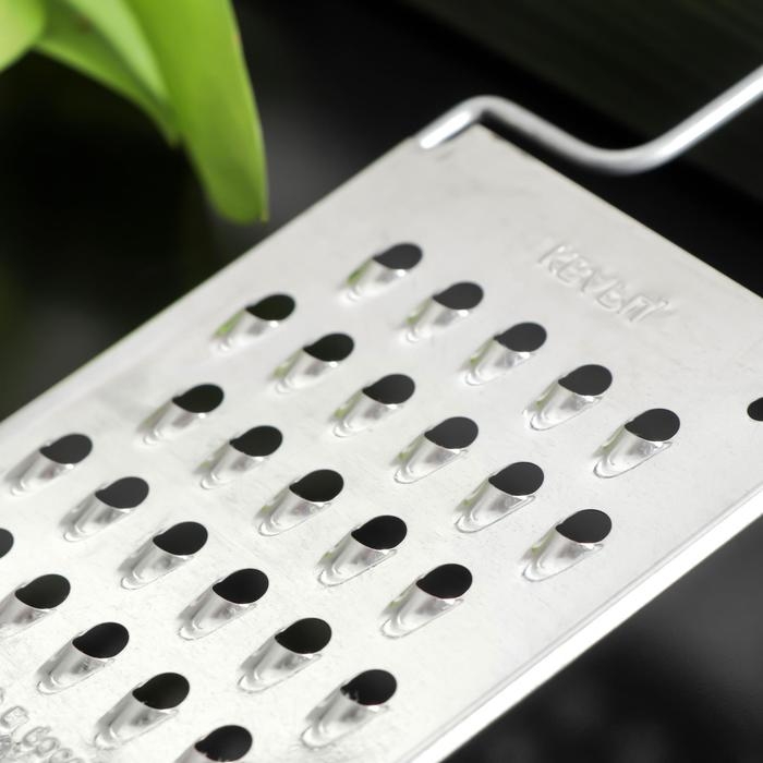 Тёрка плоская для овощей &laquo;Помощник&raquo;, 20&times;8,5 см