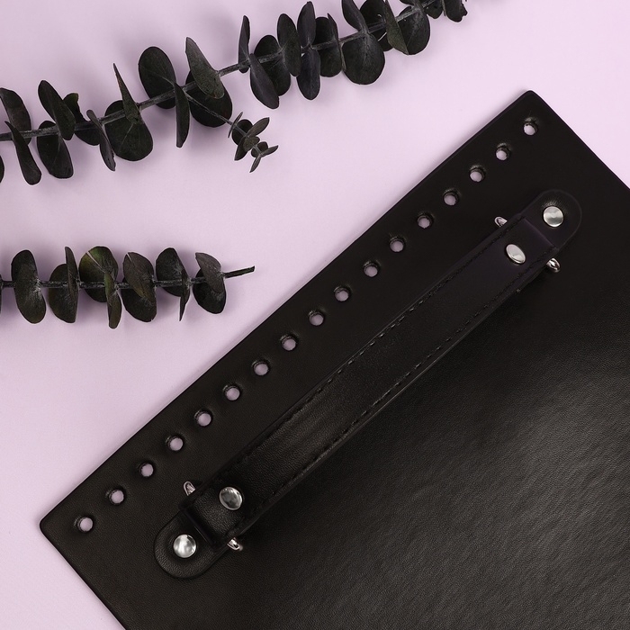 Крышка-клапан для сумки, с ручкой, на магнитной кнопке, 23 &times; 21 см, цвет чёрный/серебряный