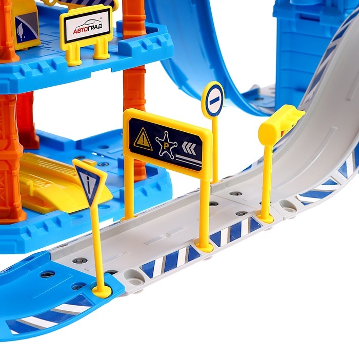 Парковка «Полицейский участок», с металлическими машинками и вертолётом Парковка «Полицейский участок», с металлическими машинками и вертолётом