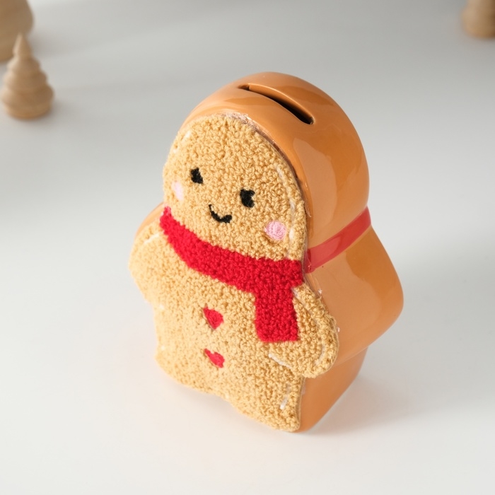 Копилка керамика Копилка керамика "Пряничка в уютном шарфике" 7,2х12,3х15,3 см