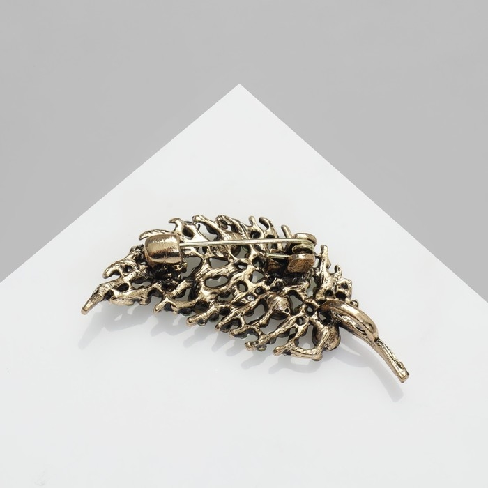 Брошь &laquo;Листочек&raquo;, цвет зелёный в золоте