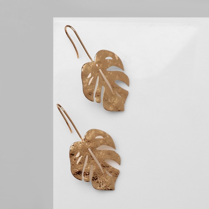 Серьги металл &laquo;Монстера&raquo; удлинённые, цвет золото