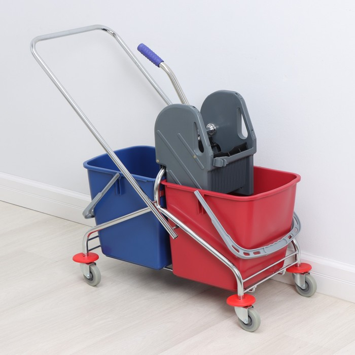 Тележка уборочная двухведерная, с отжимом 46 л, хромированная рама Тележка уборочная двухведерная, с отжимом 46 л, хромированная рама