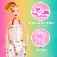 Кукла-модель &laquo;Синтия в супермаркете&raquo; с тележкой и аксессуарами, МИКС