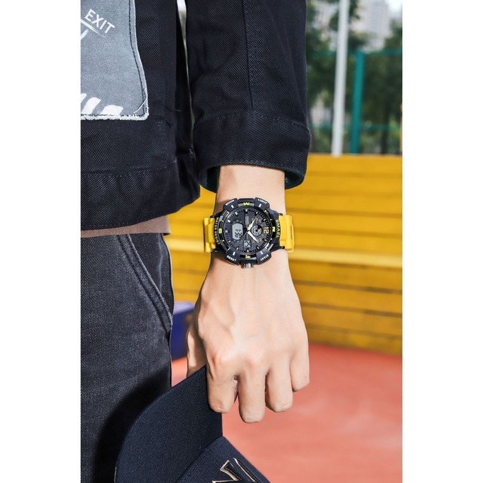 Часы наручные электронные, с будильником, d-5.3 см, ремешок l-26 см, 5 ATM, желтые